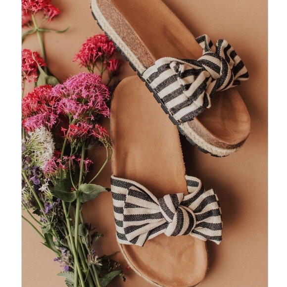 White Black Striped Slip On Linen Fabric Bow Sandals - Picture 6 of 13